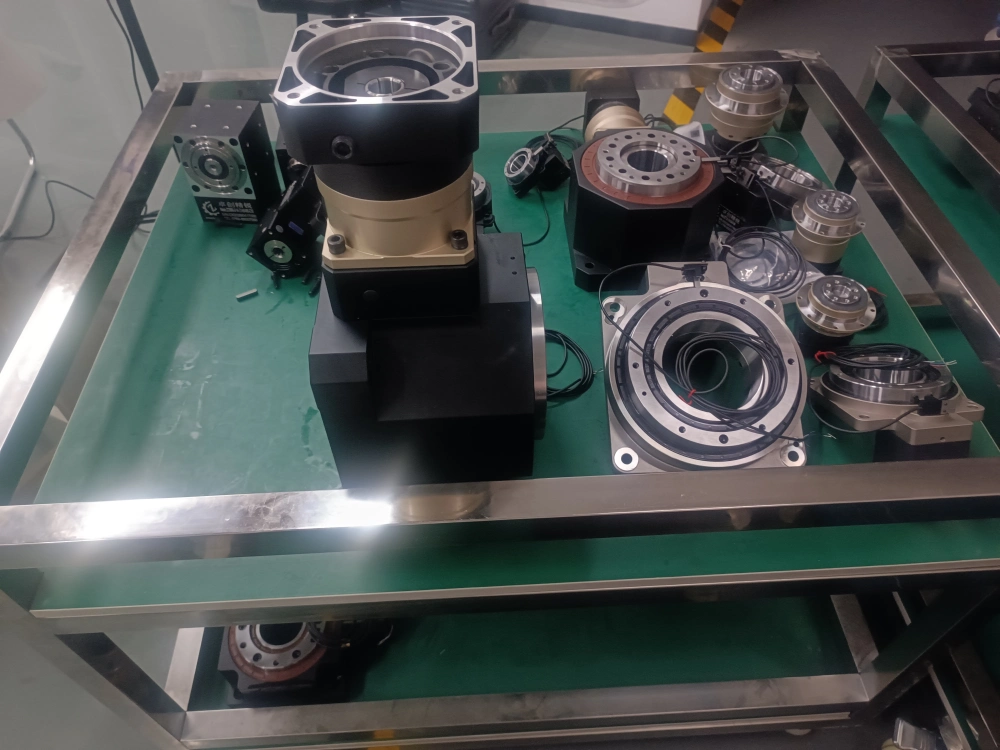 Custom hollow rotary table solutions for automation and rotary positioning applications